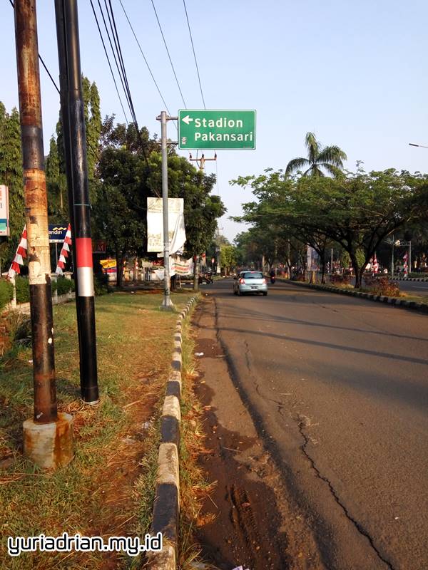 Papan petunjuk di Jalan Raya Pemda Kabupaten Bogor