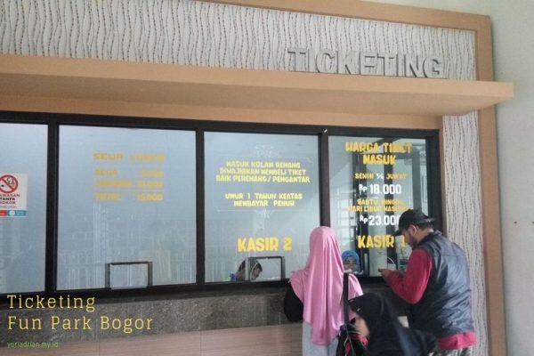 Kasir atau ticketing tempat penjualan tiket masuk di Fun Park Bogor